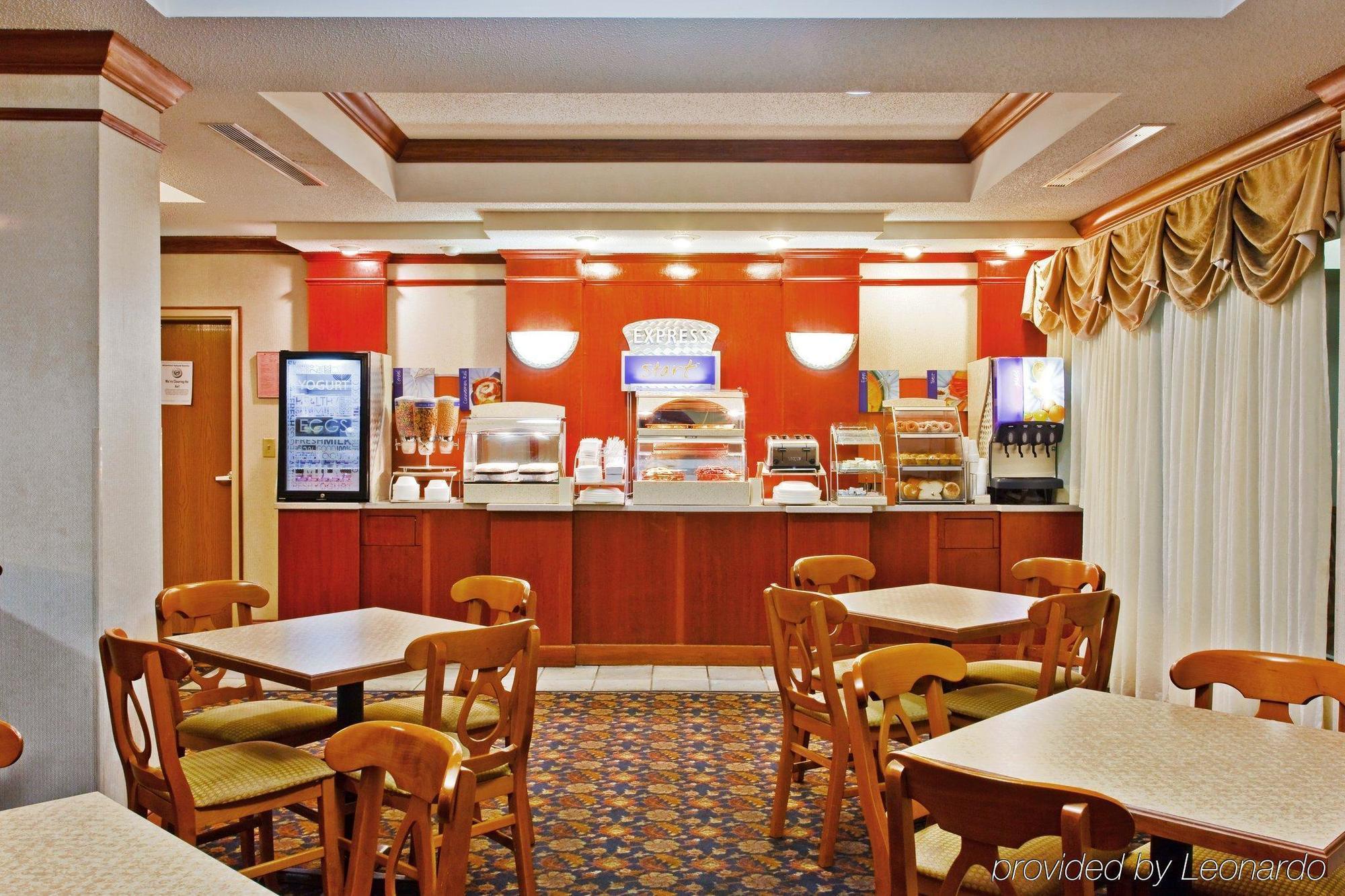 Holiday Inn Express & Suites Chattanooga - East Ridge By Ihg Restaurace fotografie